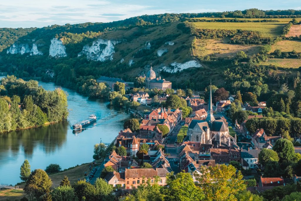 Photo de la ville d'Andelys et de la Seine 